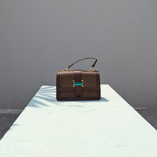 Small Woven-texture Cross-body bag [Brown]