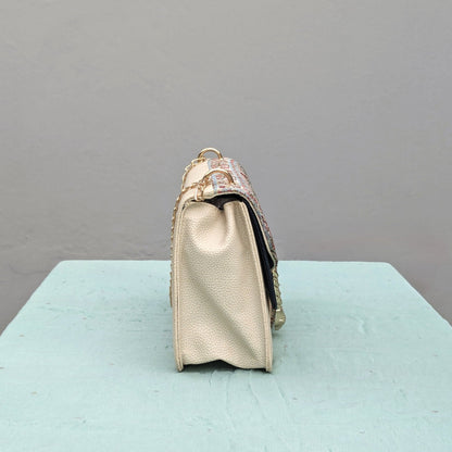 CARIÑO​Evening Purse - White and MaroonCARIÑO​